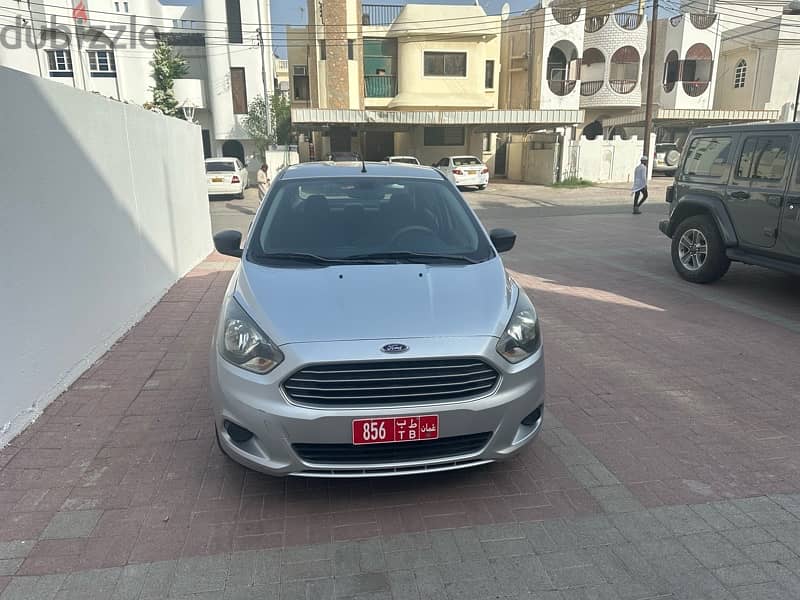 Nissan Sunny  for rent 160 RO  for month 16