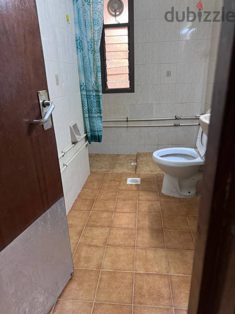 Separate Room For Rent in a Flat for Executive Batchelor in CBD Ruwi 1