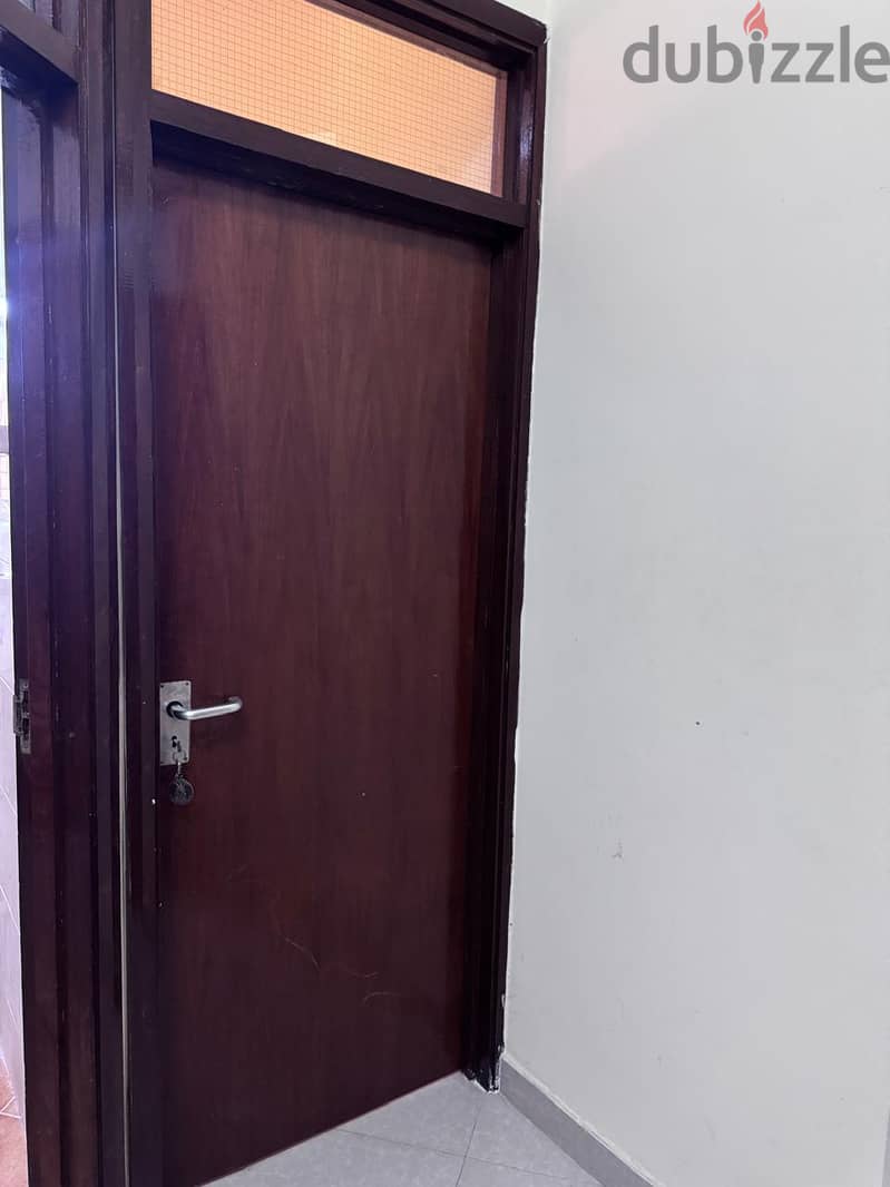 Separate Room For Rent in a Flat for Executive Batchelor in CBD Ruwi 8