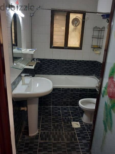 Room for Rent in Al Qurum 3