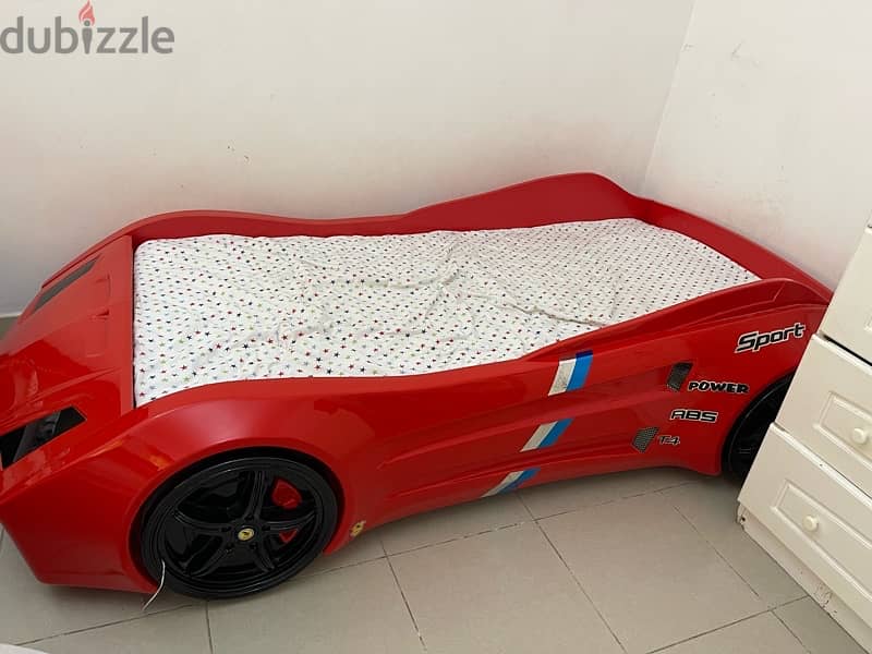 car bed and cabinet 2