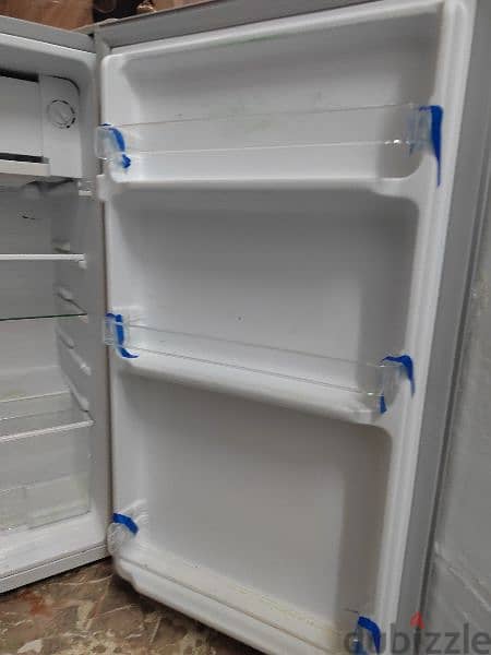 geepas mini fridge, 3