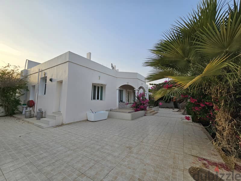 فيلا للأيجار   Villa for rent 2