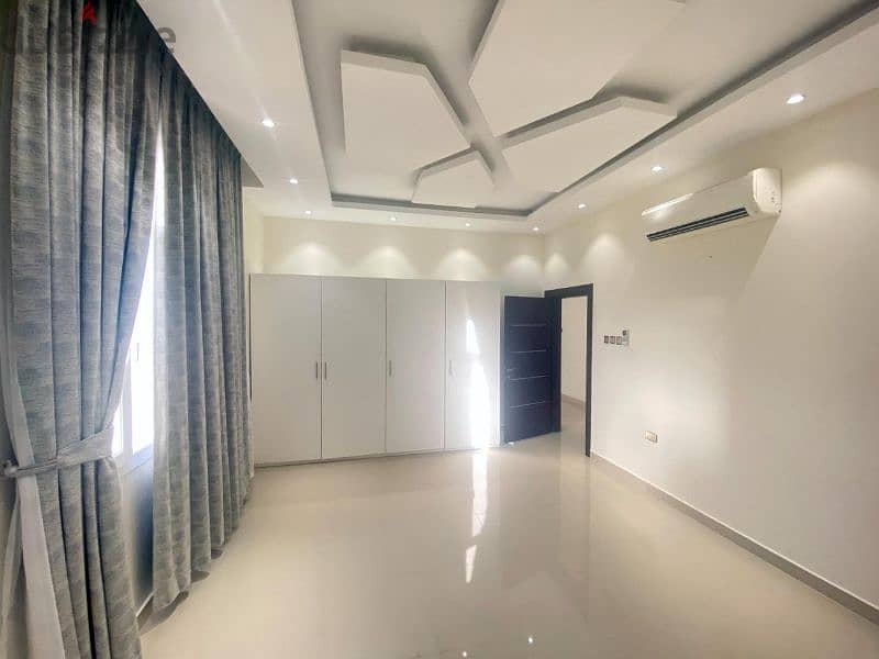 Beautiful furnished villa for rent 900 OMR 15