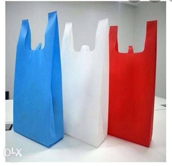 Distributor / Non woven carry bags 1