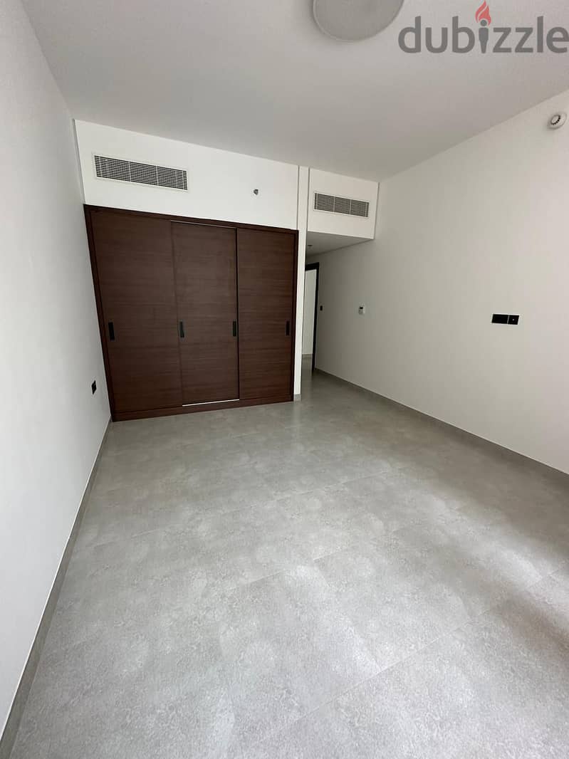 for rent 1 bhk flat  in muscat hills 8