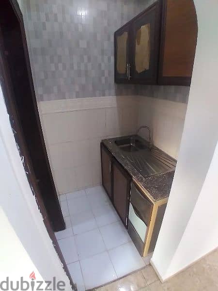 Unfurnished studio in South Ghubrah including bills 3