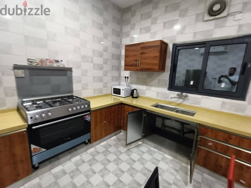 studio flat fully furnished including all bills غرفه وحمام ومطبخ مفروش 5