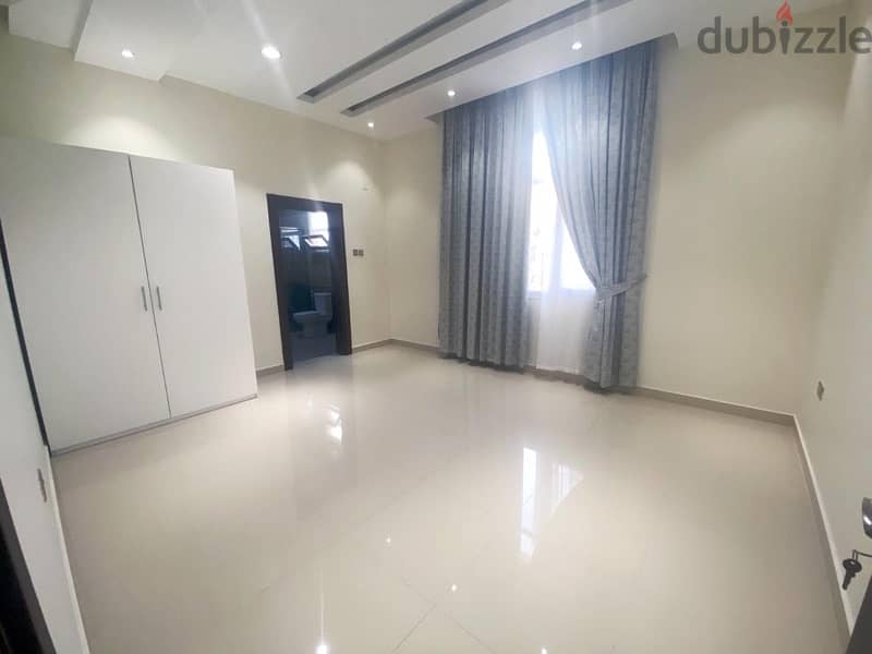 Villa for rent in Qurum 7