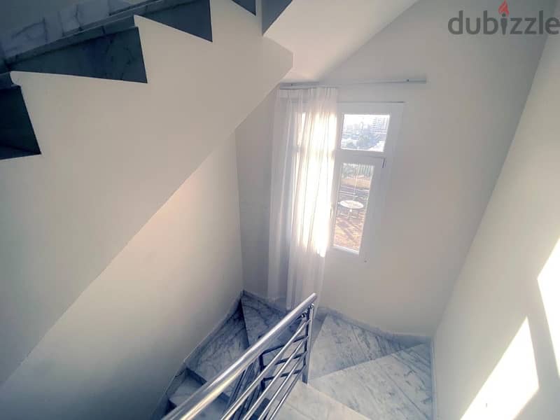 Villa for rent in Qurum 10