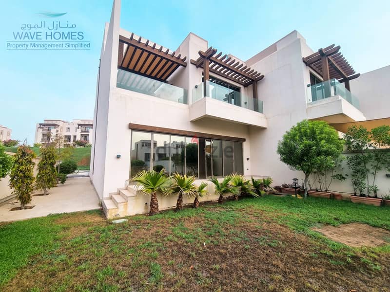 Luxurious 4 Bedroom Villa for Sale in Muscat Hills 0