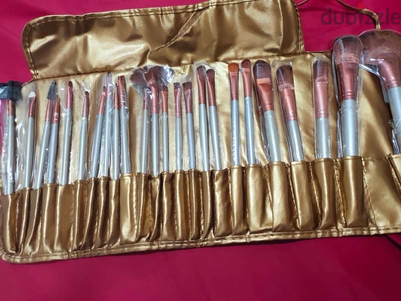 Make up brush, set, good quality very smooth 0