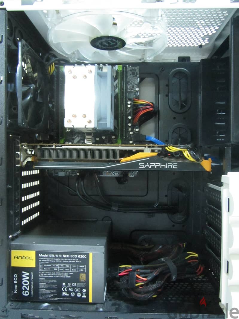 PC : Intel E5-2660 V2 + R9 290x + 16GB RAM 4