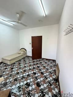 Spacious room with independent bath in Qurum, Hala bldg for rent