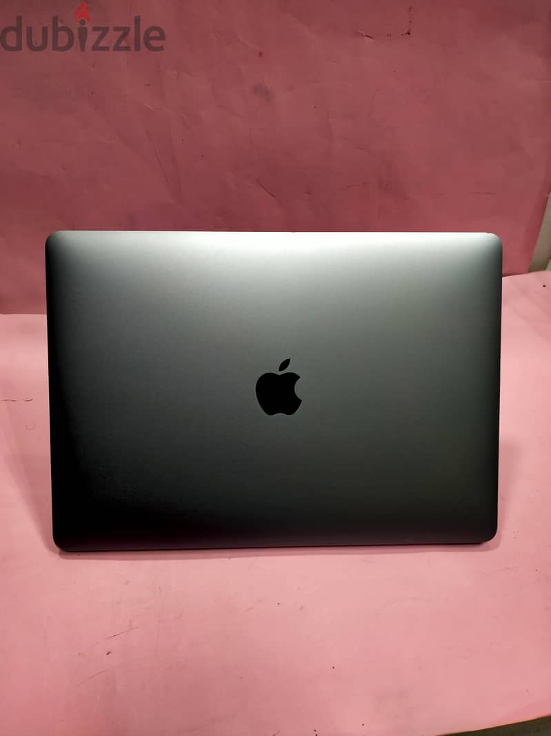 MacBOOK PRO-2019 CORE I5 8GB RAM 128GB SSD 13 INCH TOUCH BAR. ////. 2