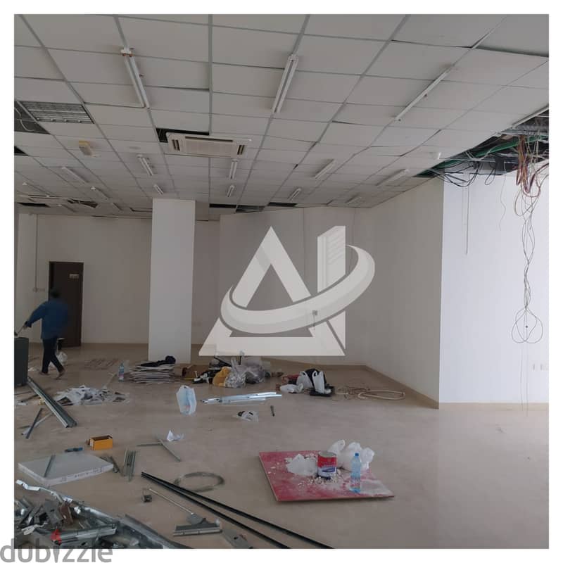 ADC101** Spacious open space Showroom for rent in Al Mawaleh, close t 6