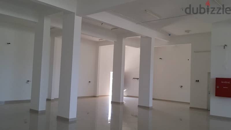 . BELDING WITH 2 llarge showrooms بناية بمعرضين. 14