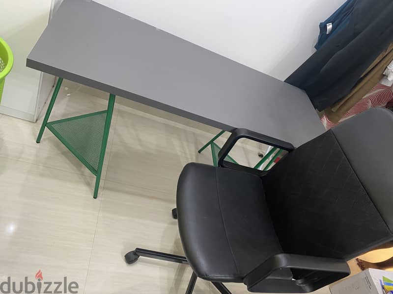 Office chair and table 1