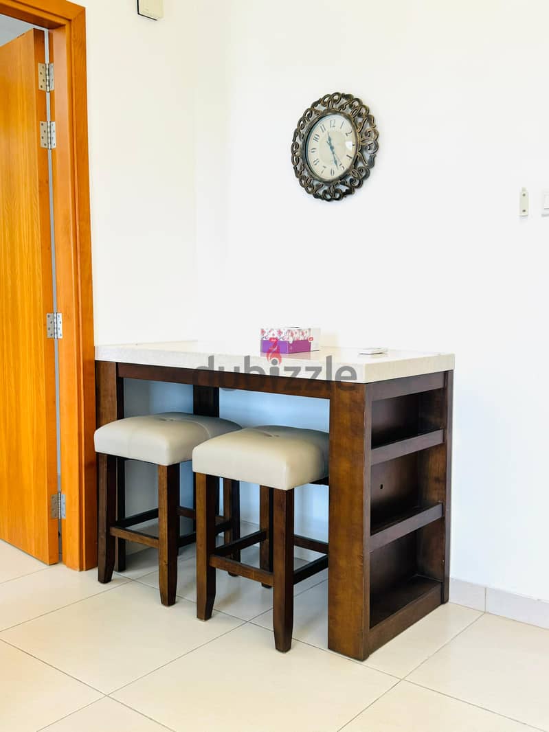 1 BHK Furnished apartment (All Bills Included) 2J8G 2