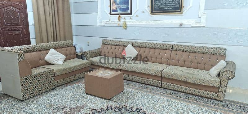 sofa corner with small table for sell for travel 2