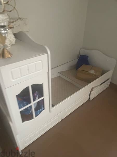 Bed and cupboard 3