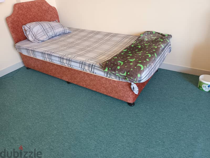 Furnished bed space for Professionals Bachelors 3