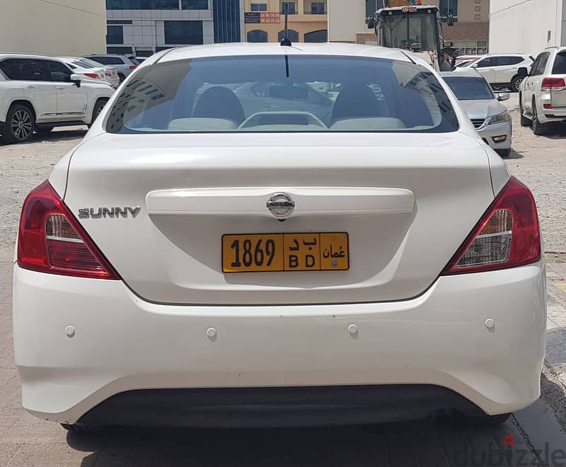 Nissan Sunny 2019 4