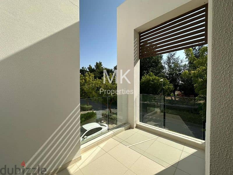 بیع عاجل/فیلا راقیه 6غرف نوم/luxury villa for sale/muscat mouj 11