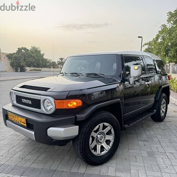 Toyota FJ Cruiser 2023 1