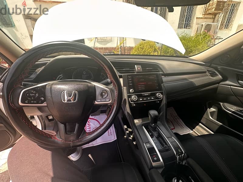 Honda Civic 2019 5