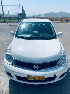 Nissan Tiida 2011 0