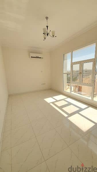 Part of villa 5BHK, garden, and parking in Al hail 4