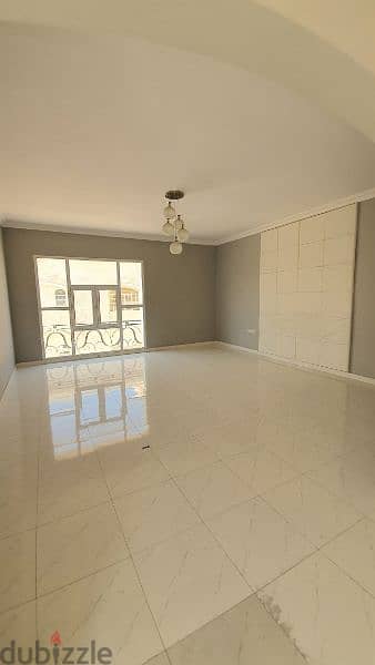 Part of villa 5BHK, garden, and parking in Al hail 13