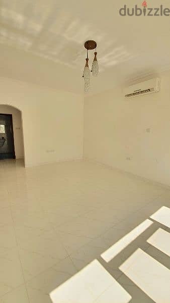 Part of villa 5BHK, garden, and parking in Al hail 16