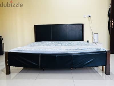 King Size Bed Coat 180x200cm good condition danube