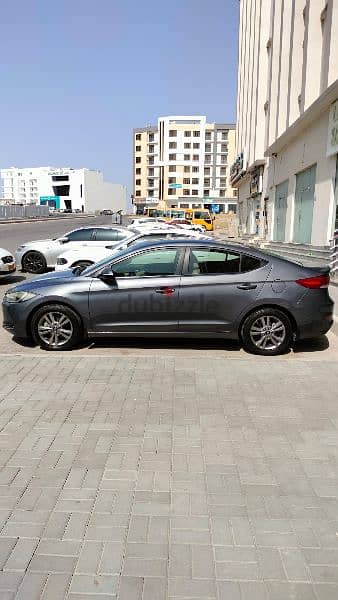 Hyundai Elantra Day* 7 Rials 3