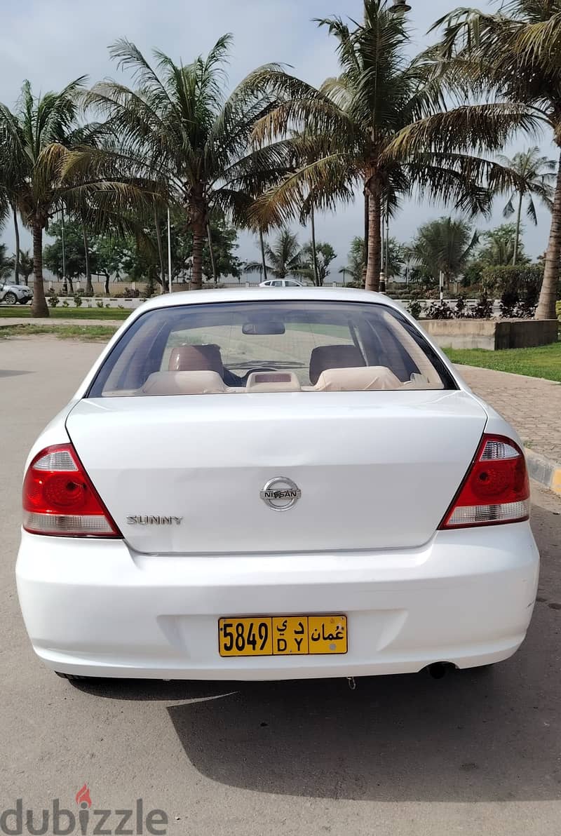 Nissan Sunny 2012 Automatic 3