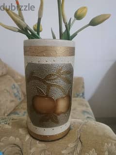 Golden vase