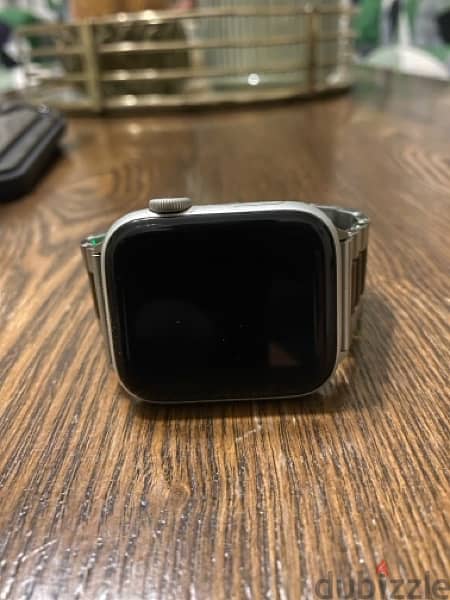 Apple Watch Series 5.44mm. 1