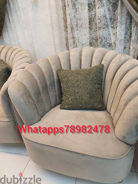 Special offer  8th seater without delivery 180 rial 5