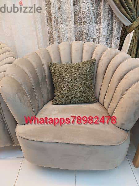 Special offer  8th seater without delivery 210 rial 9