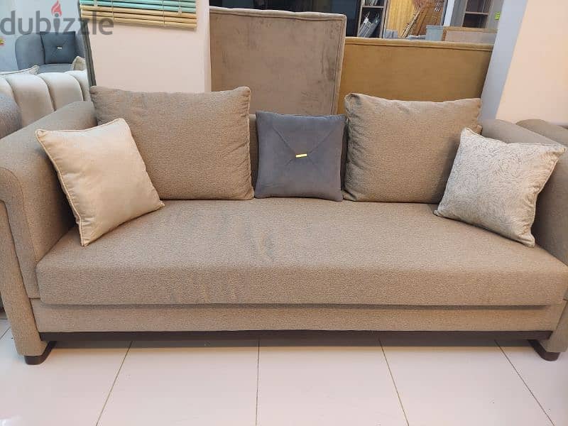 new 6th seater sofa without delivery 165 rial 6