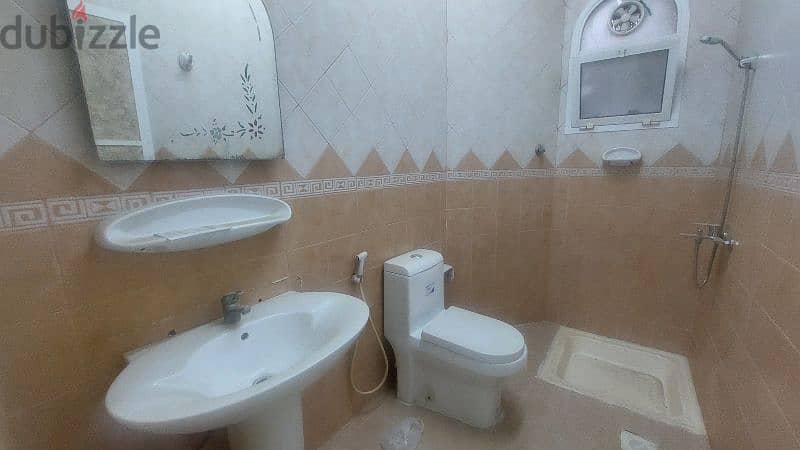 3bhk apartment for rent falaj Al qabial 4