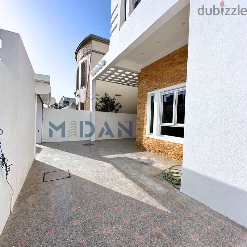 Excellent Finishing 6+1 BR Villa in Al Mawaleh South Phase 11 9