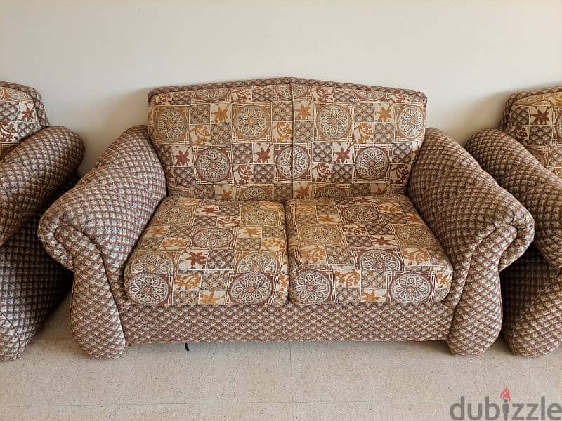 Clean sofa set 0