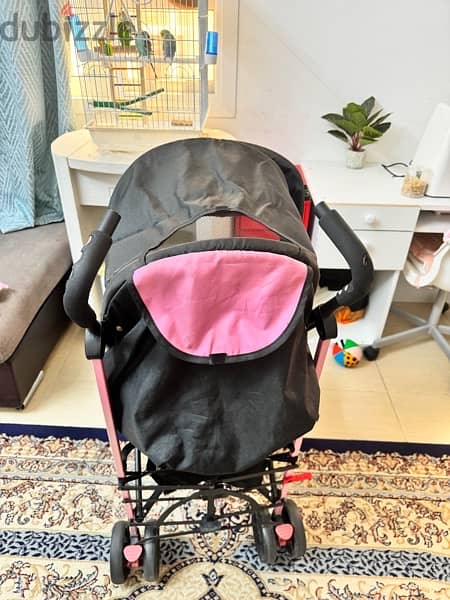 stroller very new 6 months used 1