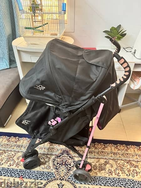 stroller very new 6 months used 4