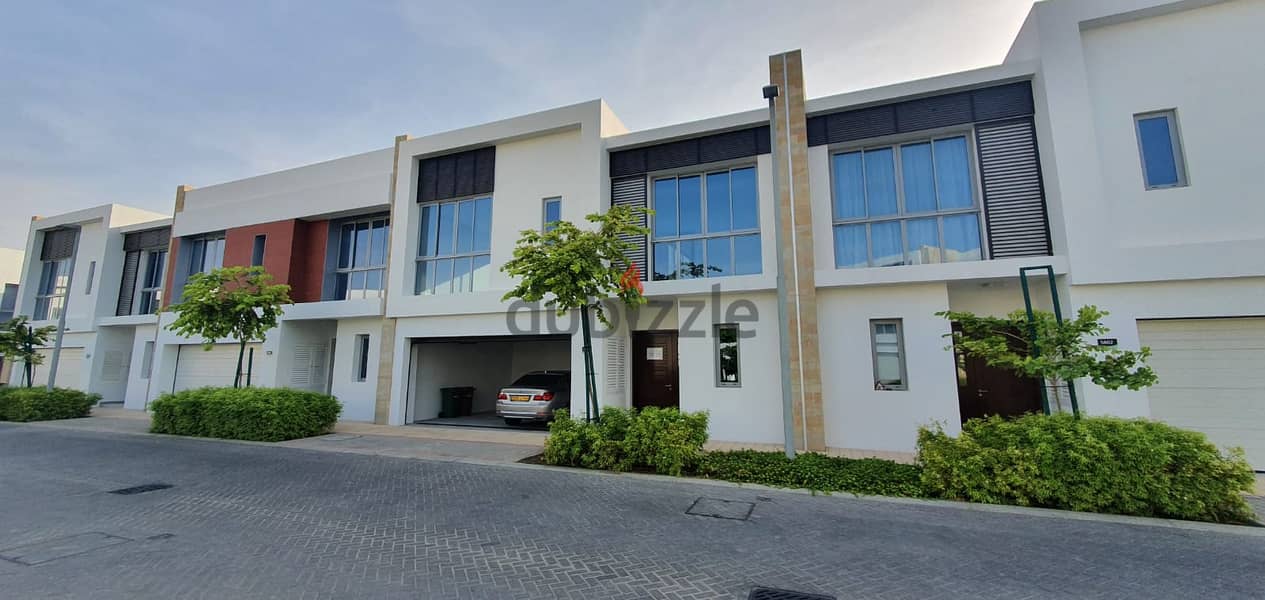 3 BR + 1 Maid’s Room Courtyard Villa in Al Mouj 0