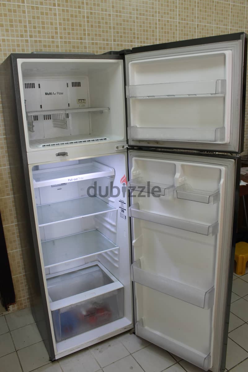 LG SMART INVERTOR FRIDGE 366L/ SILVER METALLIC FOR SALE 3