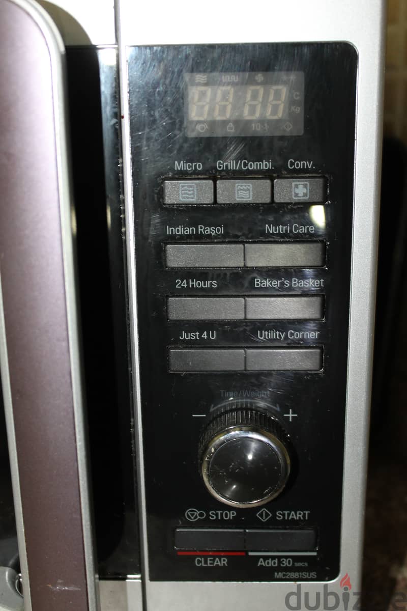 LG 28L MICROWAVE,CONVECTION, GRILL OVEN FOR SALE. 1